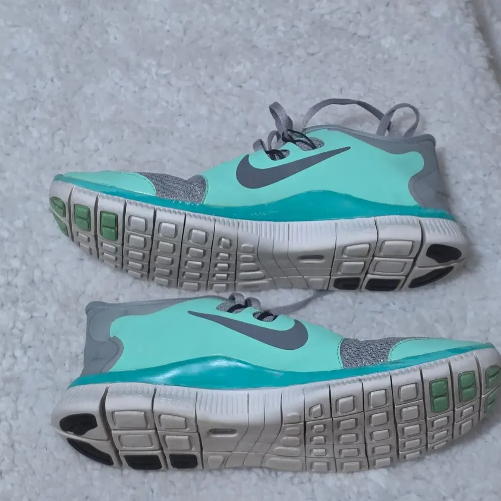 Women's Nike Free 5.0 Running Shoes Teal Green Lightweight Sneakers size 9